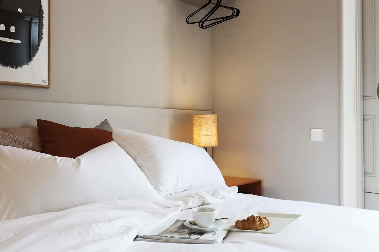 Destinationbcn - Universitat Rooms Barcelona Hotell