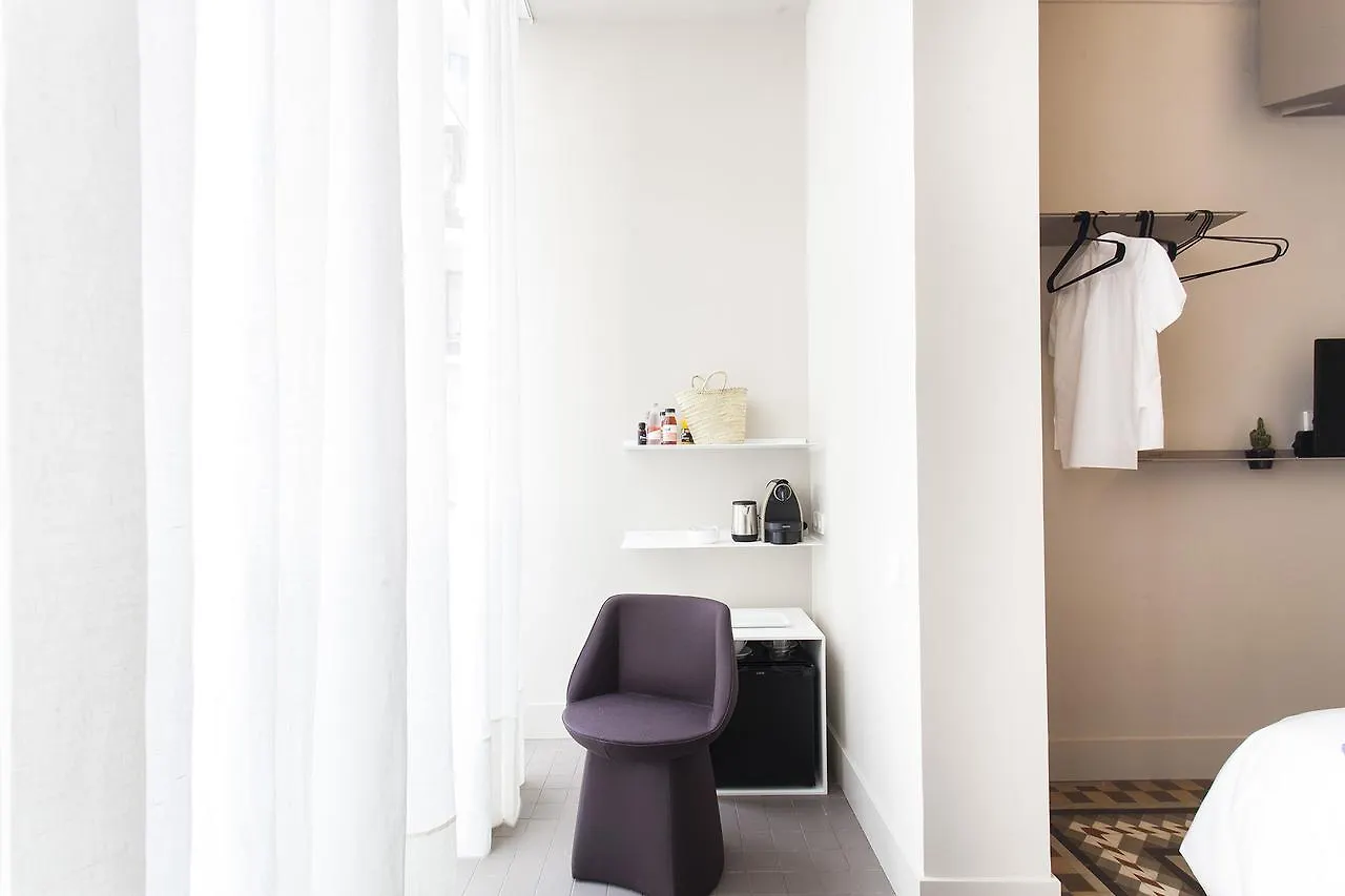 Hotell Destinationbcn - Universitat Rooms Barcelona Spanien