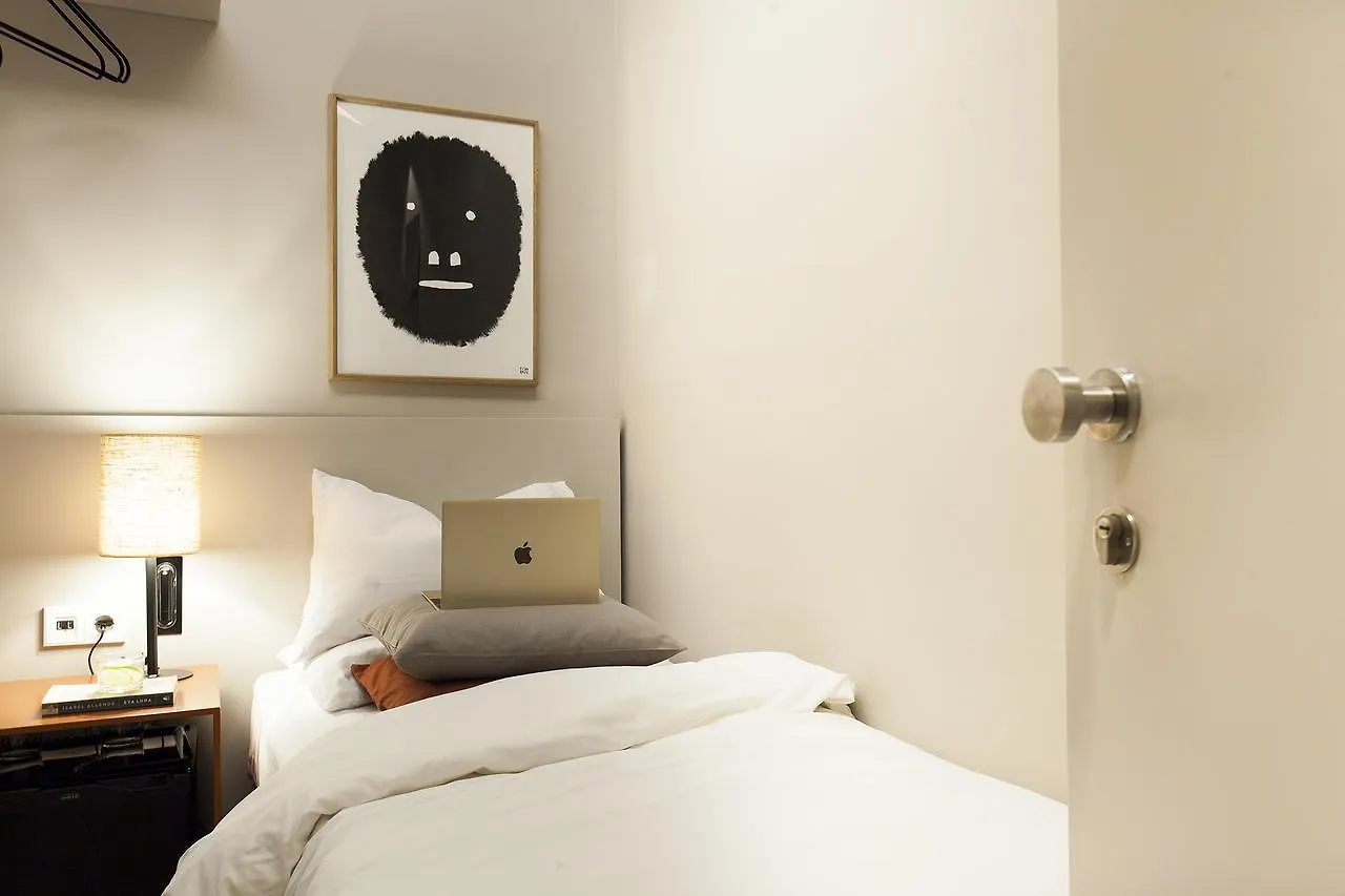 Destinationbcn - Universitat Rooms Barcelona 0*,  Spanyolország
